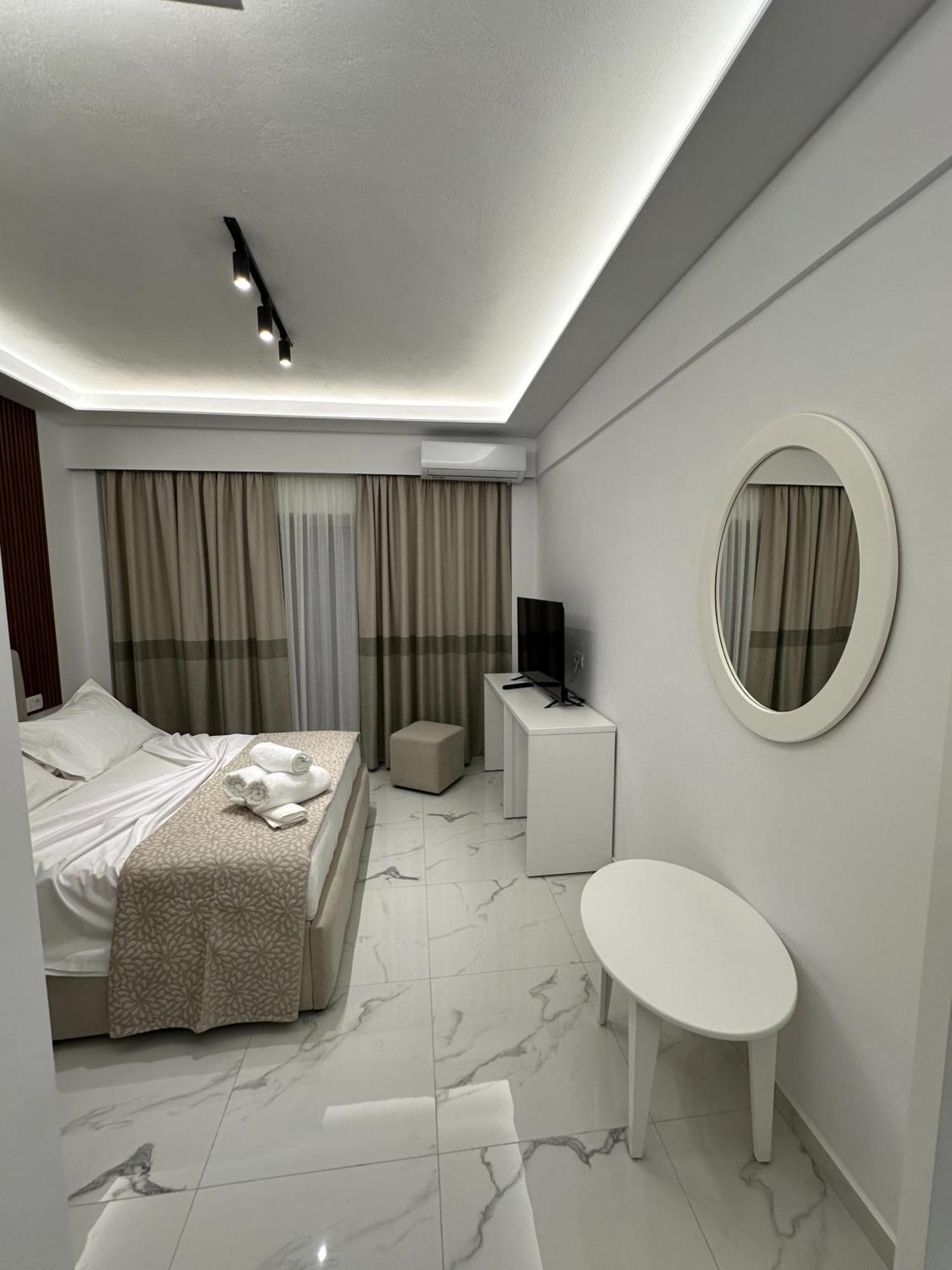 Hotel Elisabet Sarandë Eksteriør billede