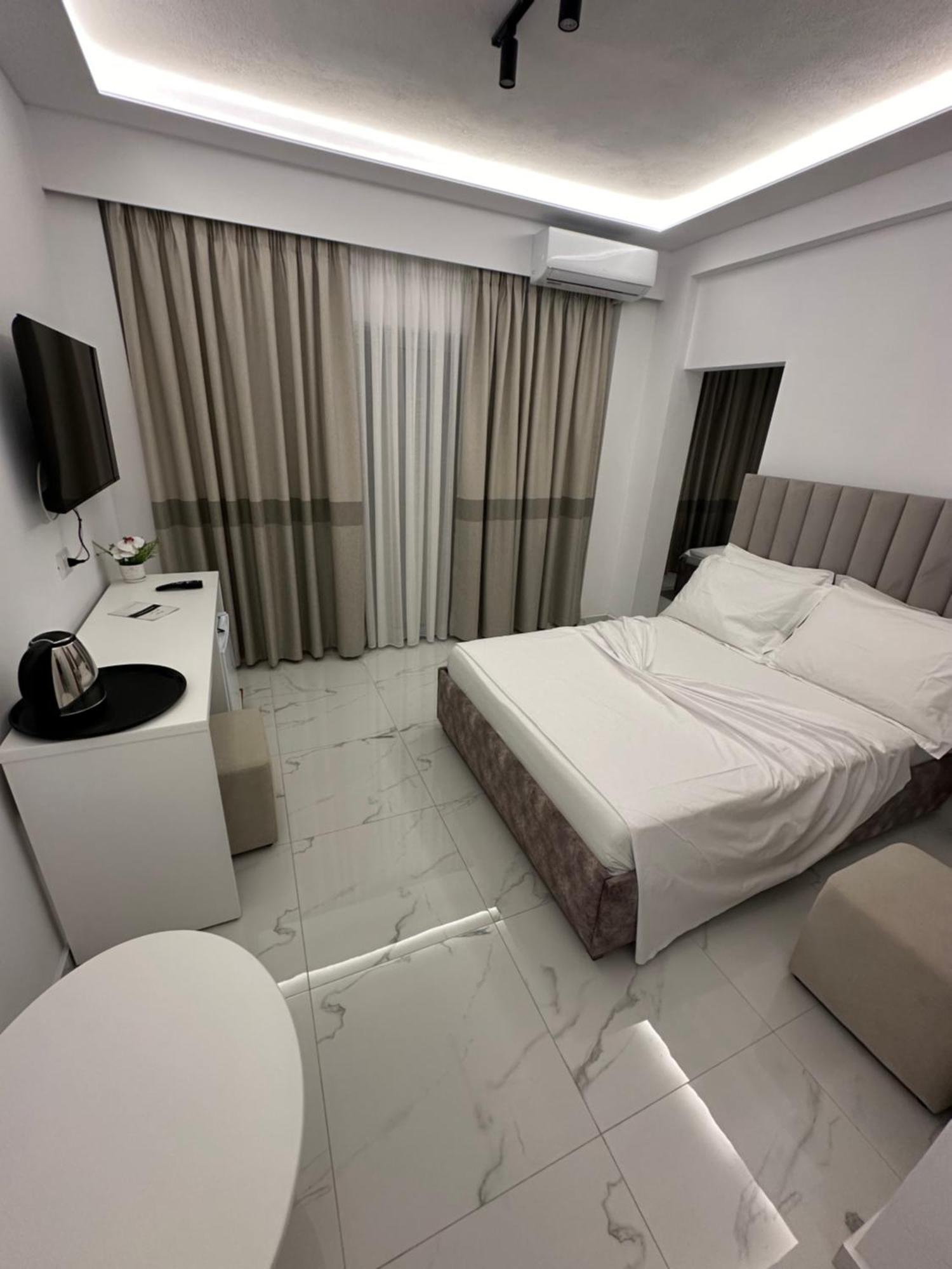 Hotel Elisabet Sarandë Eksteriør billede
